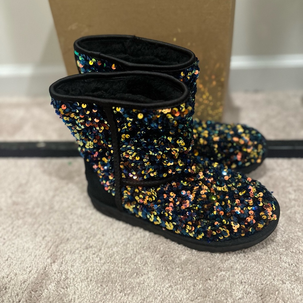 New Sequin Ugg Boots Girl Size 6